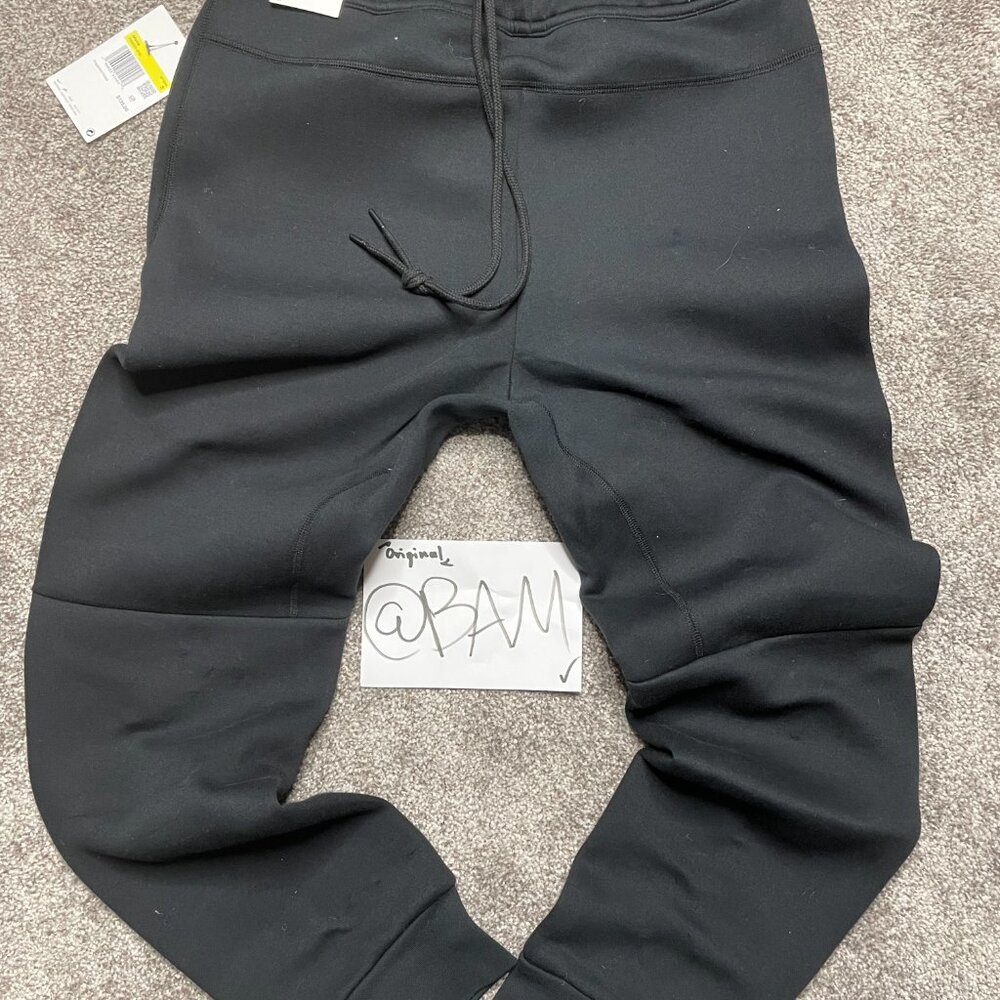 Black/Black - Nike Sportswear Tech Fleece Full-Zip Hoodie & Joggers Set - Picture 11 of 16